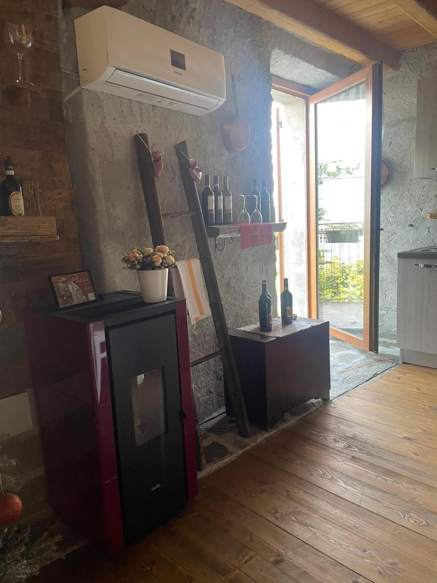 Stone House: Fairytale Flat With Magic Lake View Беллано Экстерьер фото