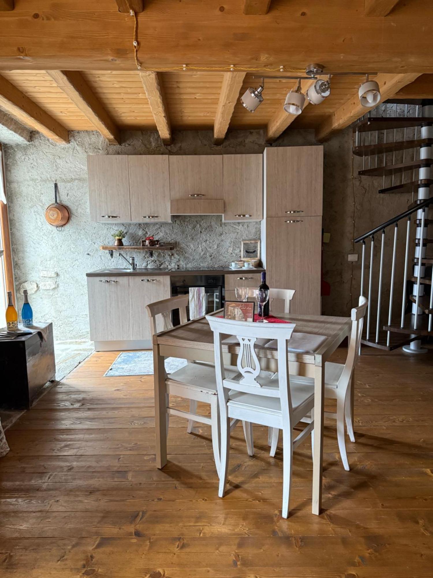 Stone House: Fairytale Flat With Magic Lake View Беллано Экстерьер фото